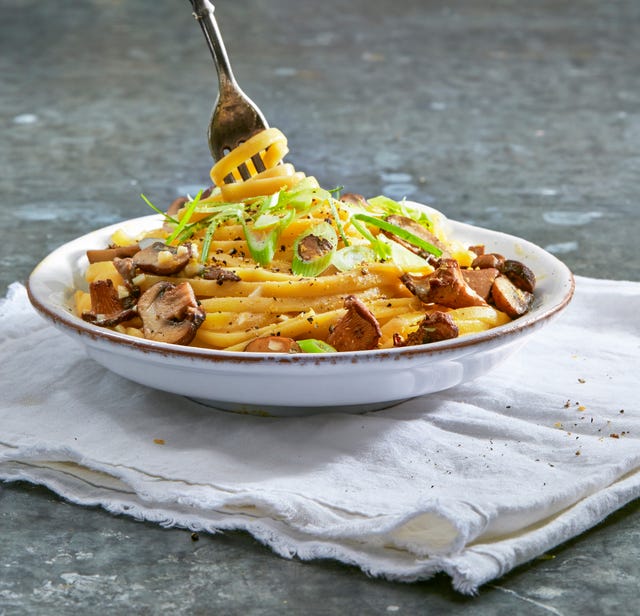 Creamy Vegan Linguine with Wild Mushrooms