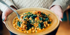 chickpea and spinach curry with tomatoes and spices