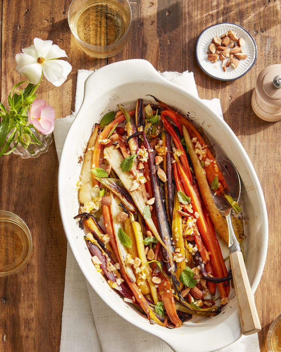 https://hips.hearstapps.com/hmg-prod/images/vegetable-side-dish-recipes-braised-carrots-1657142078.jpeg?crop=0.881xw:0.879xh;0.105xw,0.0815xh&resize=980:*