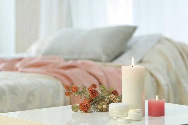 velas aromáticas en el dormitorio