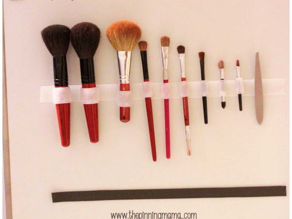 Brush, Makeup brushes, Product, Cosmetics, Tool, Material property, 
