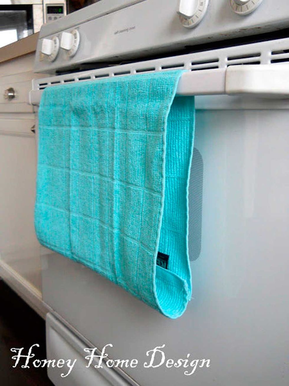 Turquoise, Aqua, Towel, Teal, Linens, Textile, Room, Material property, Bathroom, Turquoise, 