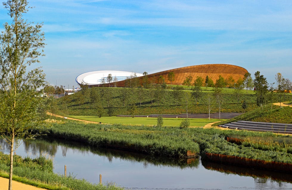 the velodrome, hopkins architects, united kingdom architect hopkins architects the velodrome, london olympics 2012, hopkins architects overall exterior view