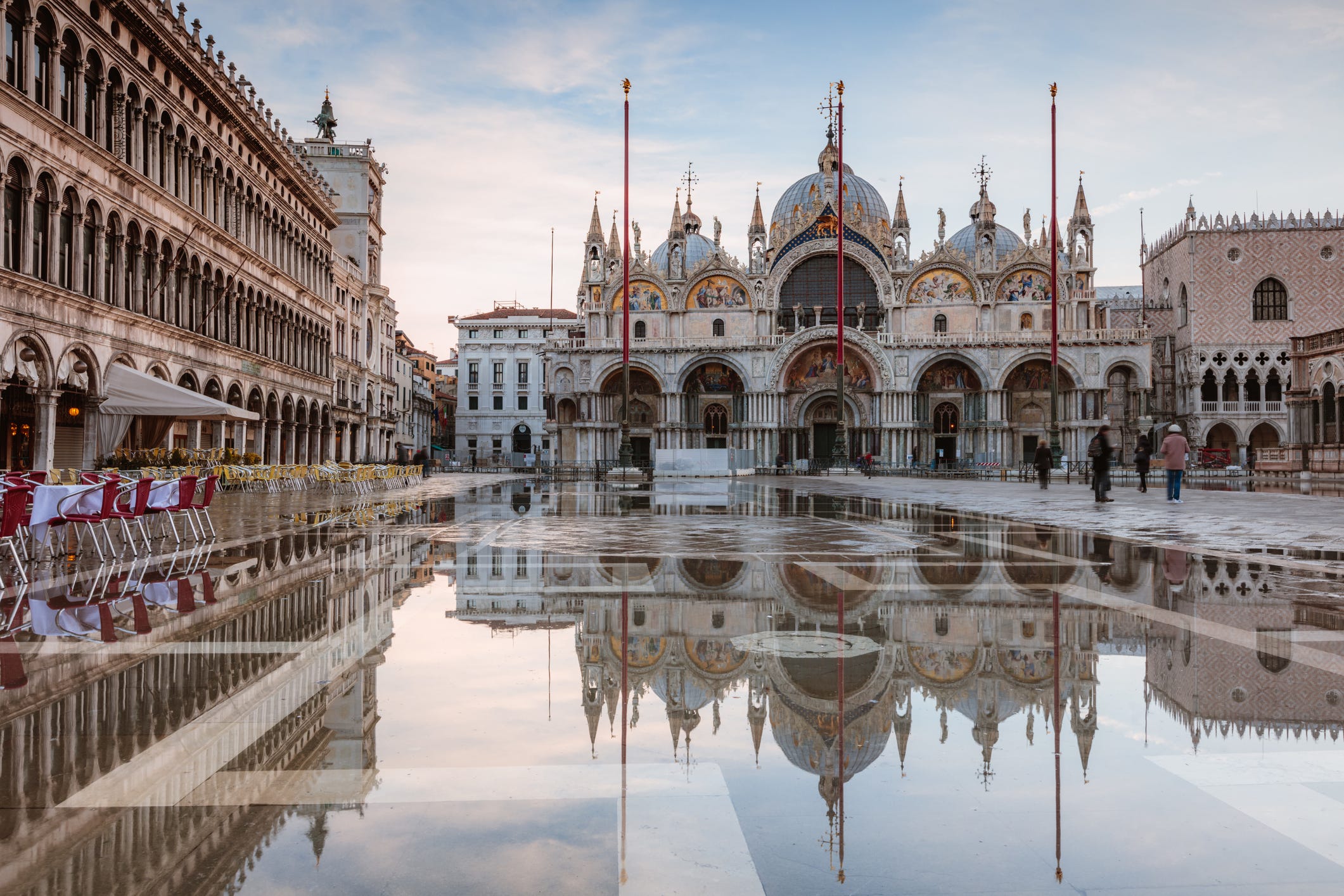 Record Floods Continue to Damage Historic Landmarks in Venice, Italy