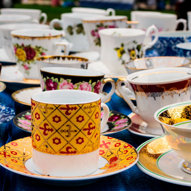 Cup, Coffee cup, Cup, Porcelain, Teacup, Tableware, Drinkware, Ceramic, Serveware, Saucer, 