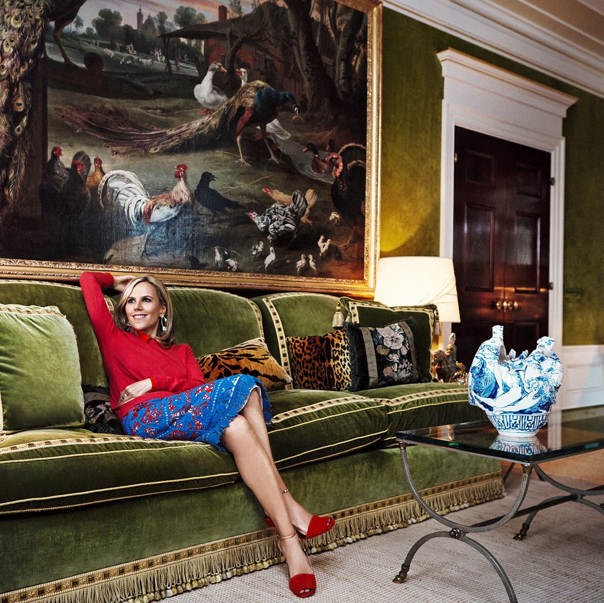 9 Famous Women And Their Sofas — Celebrity Homes