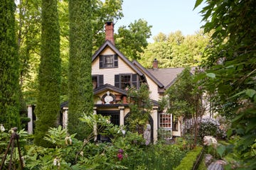 garden in west cornwall, connecticut home designed by michael trapp