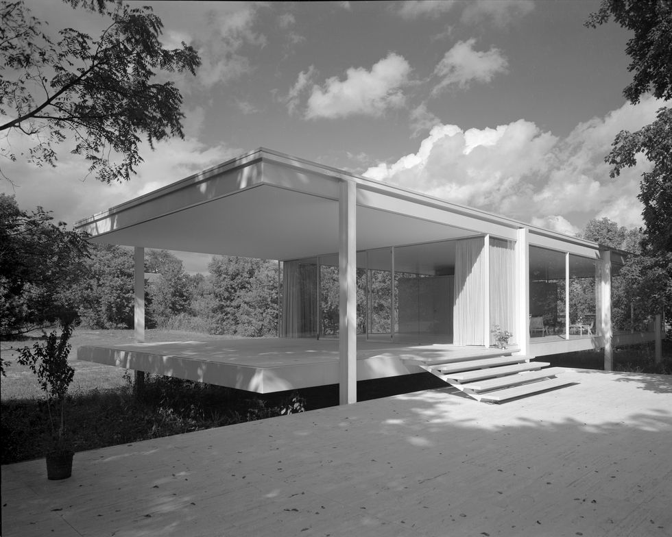 angled exterior view of the entry of farnsworth house, december 20, 1951 farnsworth house was built in 1950 at 14520 river road in plano, illinois, designed by mies van der rohe edith farnsworth was the client photo by chicago history museumgetty images