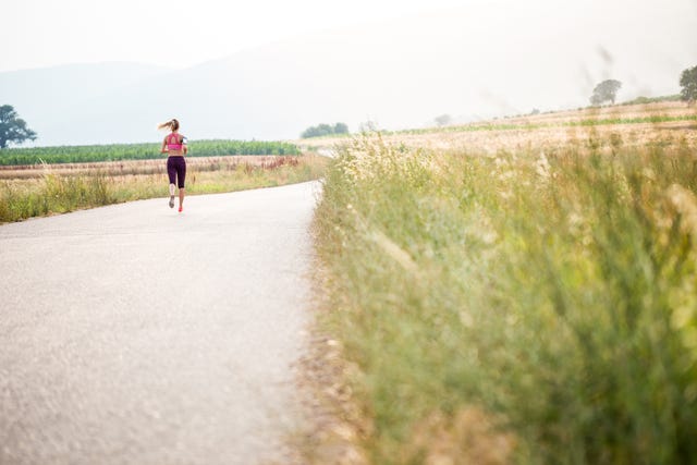 hardloper vrouw negatieve gedachten hardlopen