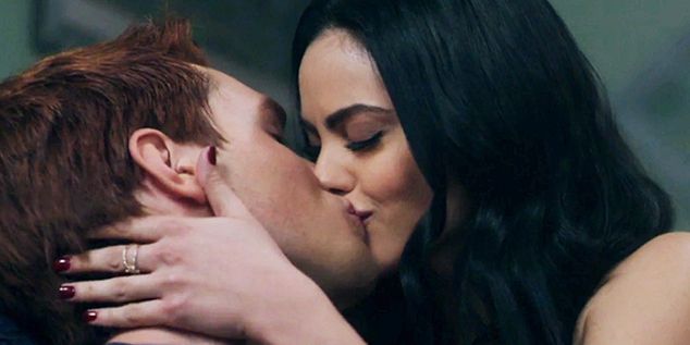Archie and Veronica Kissing