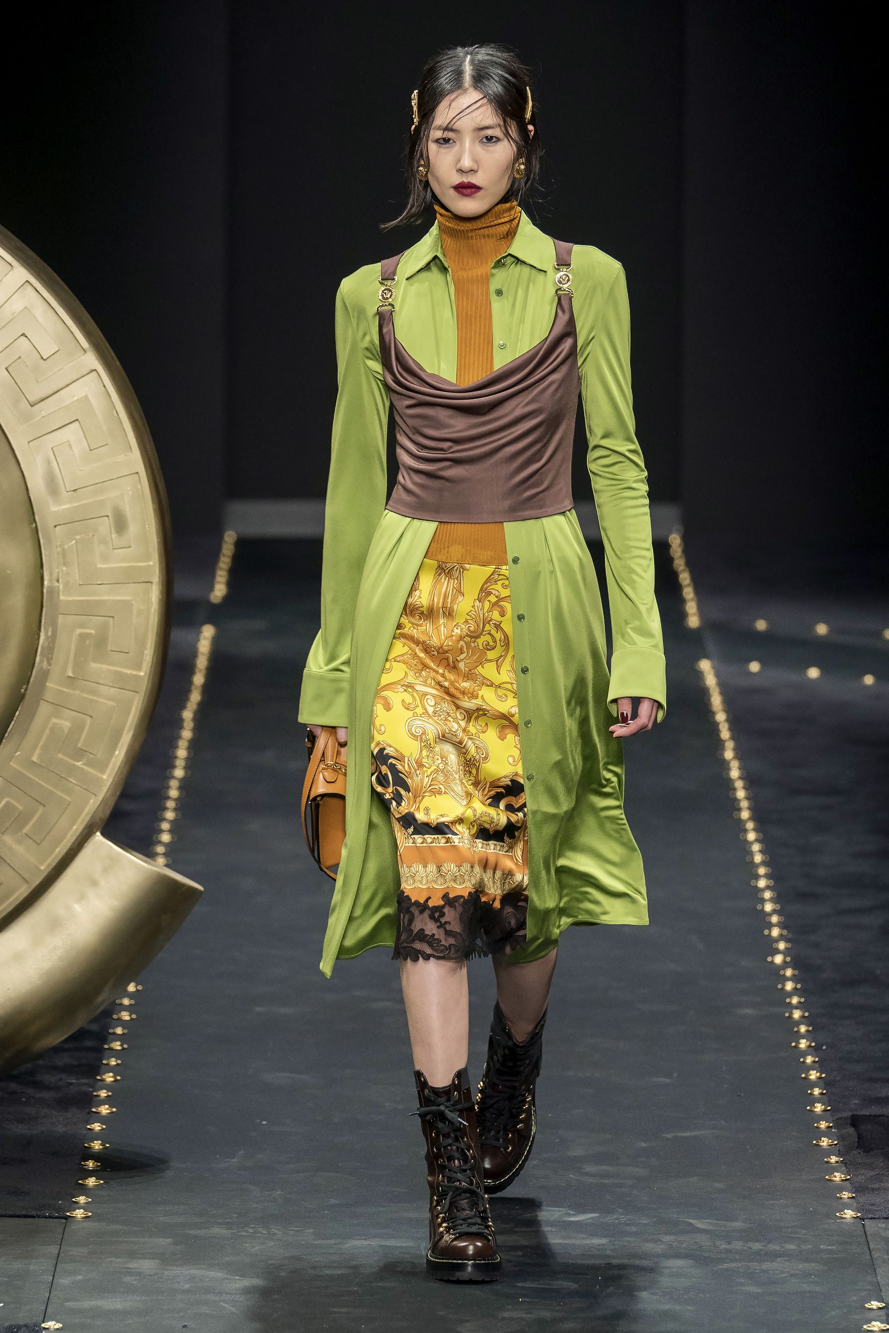 ヴェルサーチェ」（VERSACE）｜2019秋冬NY、ロンドン、ミラノ