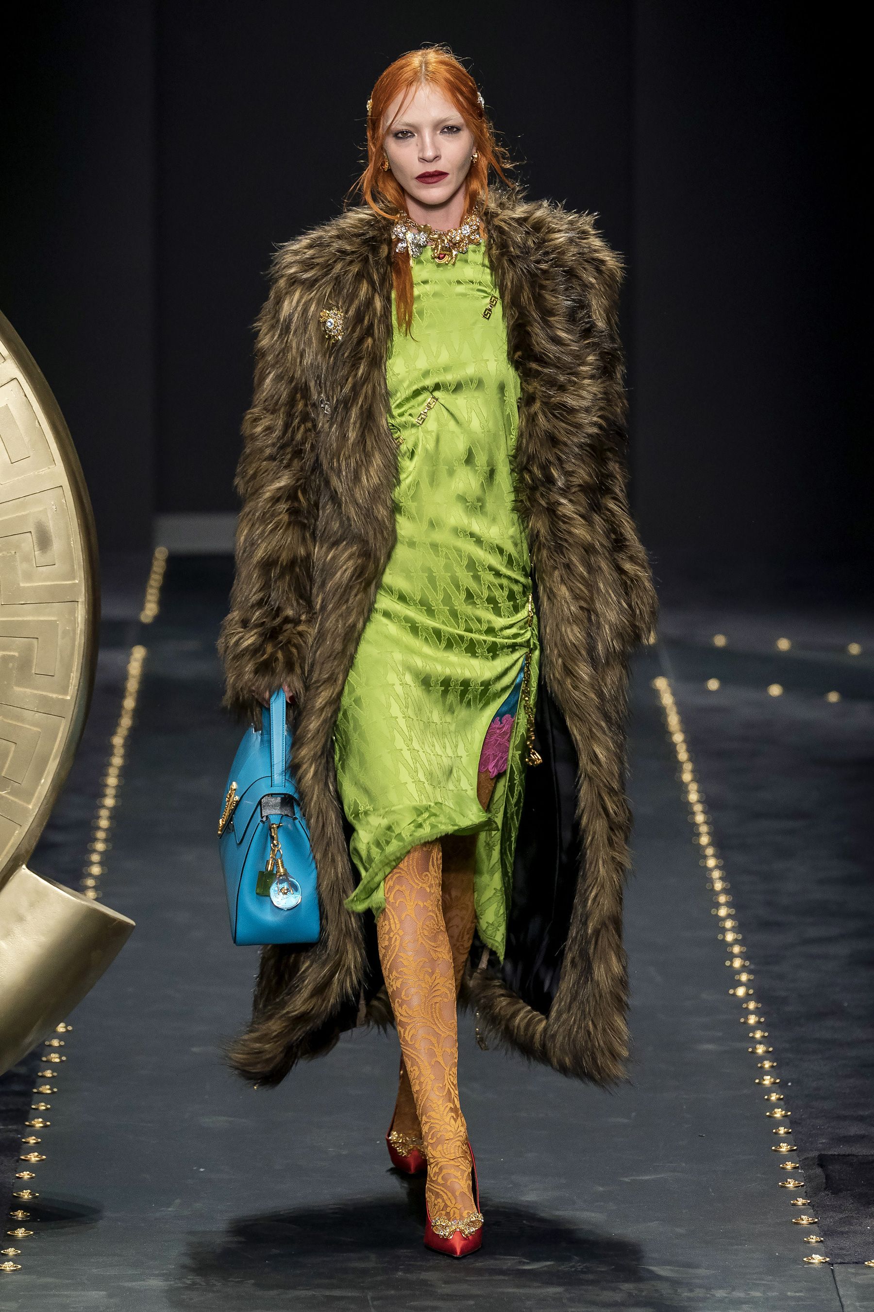 ヴェルサーチェ」（VERSACE）｜2019秋冬NY、ロンドン、ミラノ