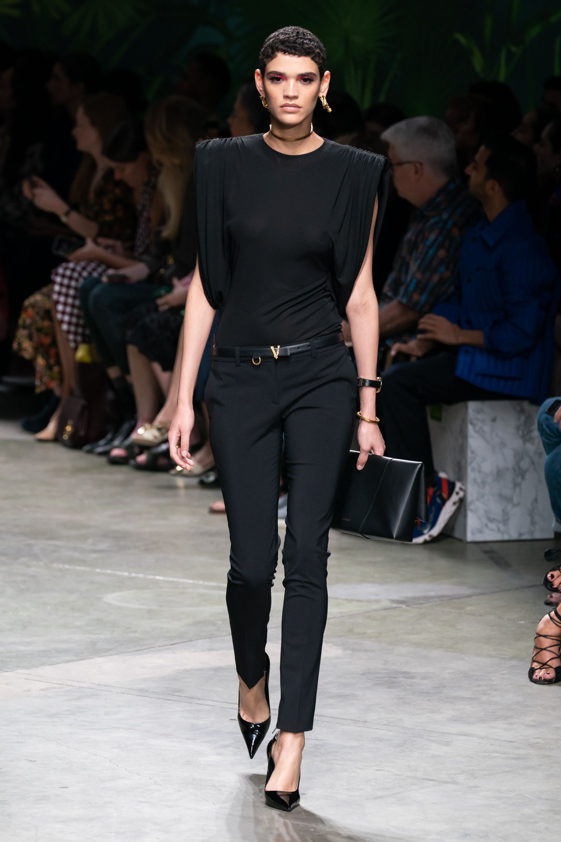 VERSACE」(ヴェルサーチェ)|2020春夏コレクション VERSACE」(ヴェルサーチェ)|2020春夏コレクション