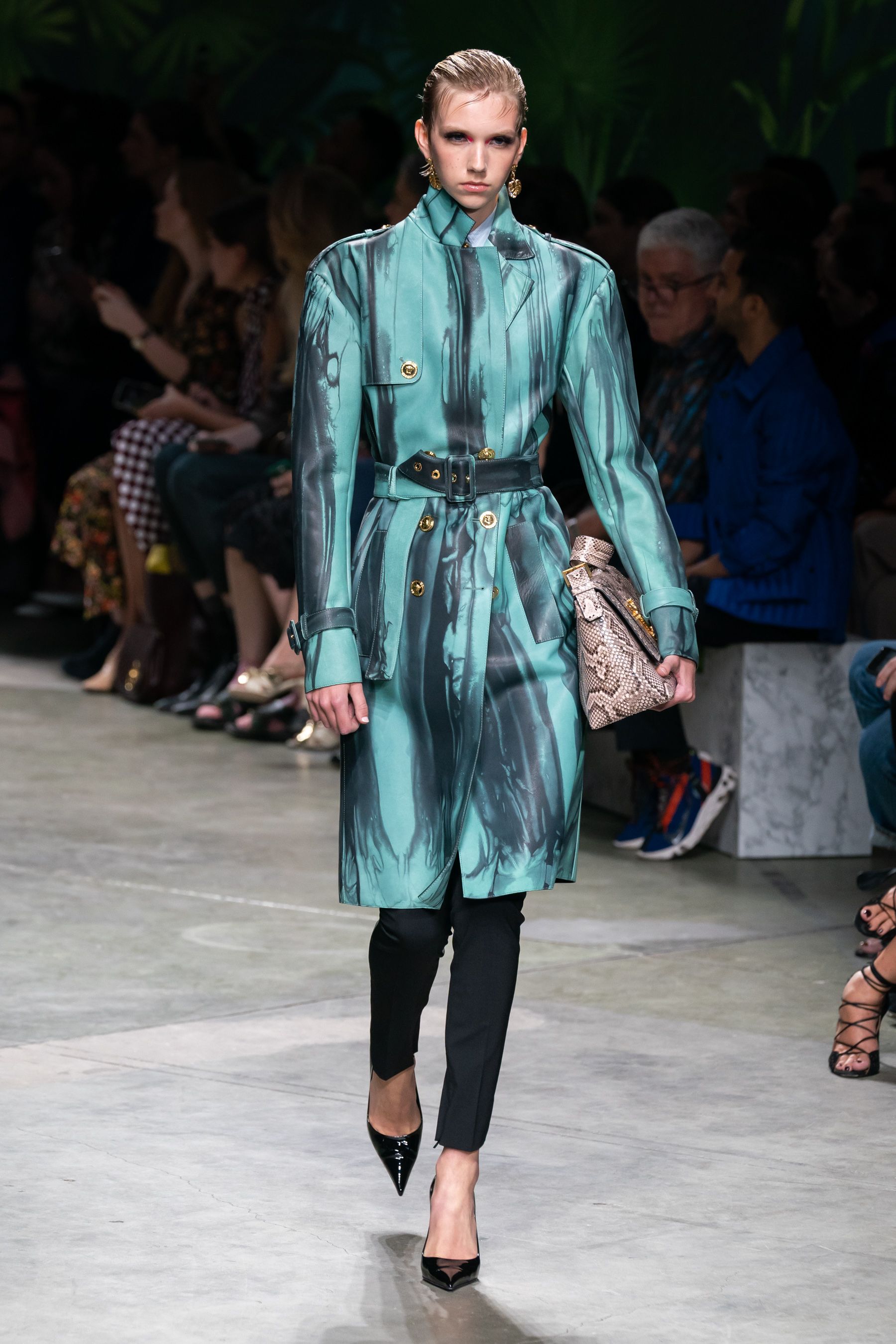 VERSACE」(ヴェルサーチェ)|2020春夏コレクション VERSACE」(ヴェルサーチェ)|2020春夏コレクション