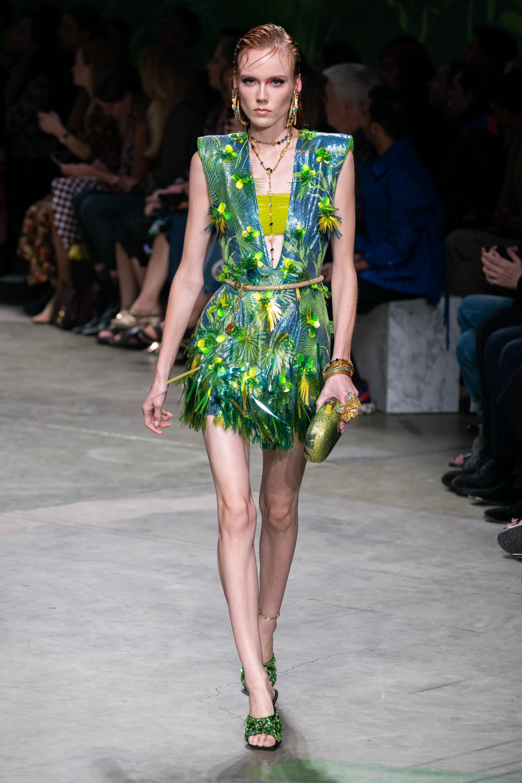 ヴェルサーチ Versace Catwalk VERSACE」（ヴェルサーチェ）｜2020春夏コレクション