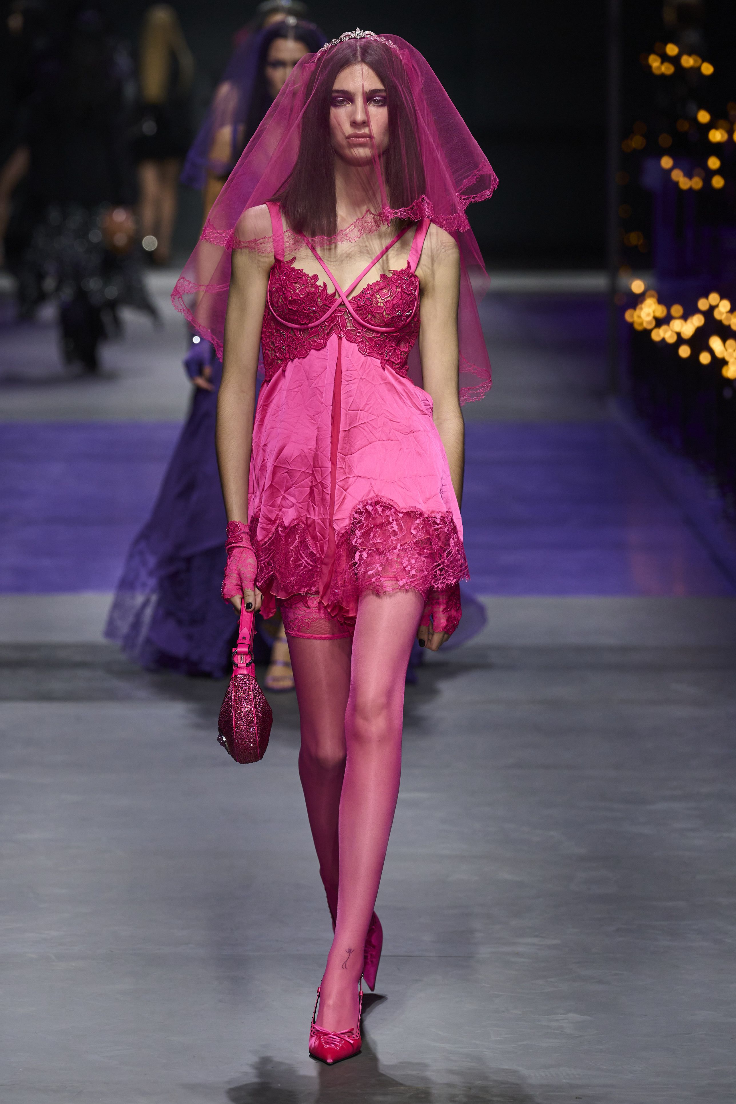 ヴェルサーチェ(VERSACE)」2023春夏コレクション ヴェルサーチェ(VERSACE)」2023春夏コレクション