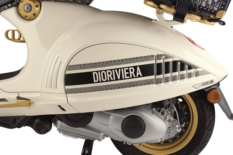 vespa 946 christian dior 摩托車 2021