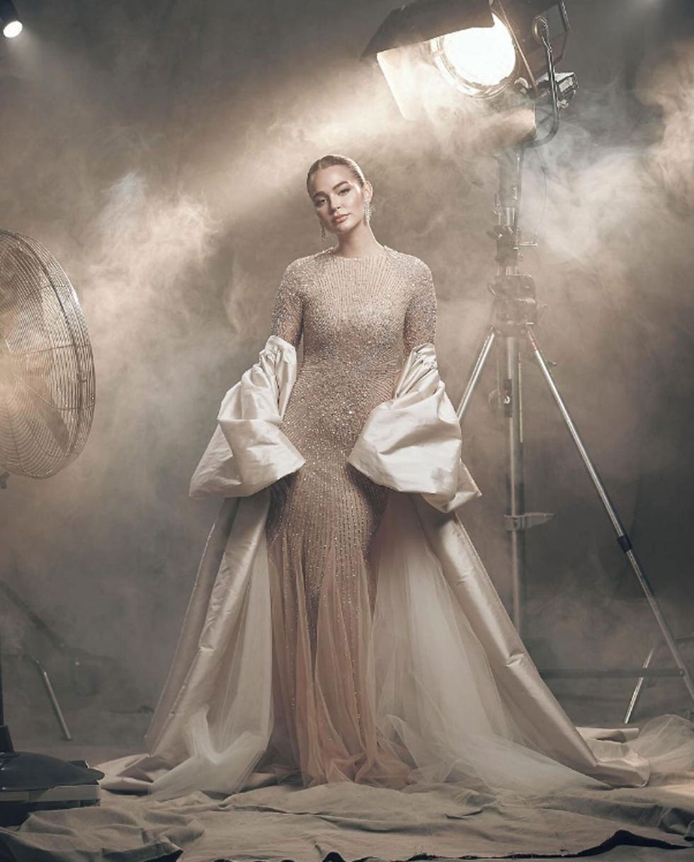 a person in a dress
