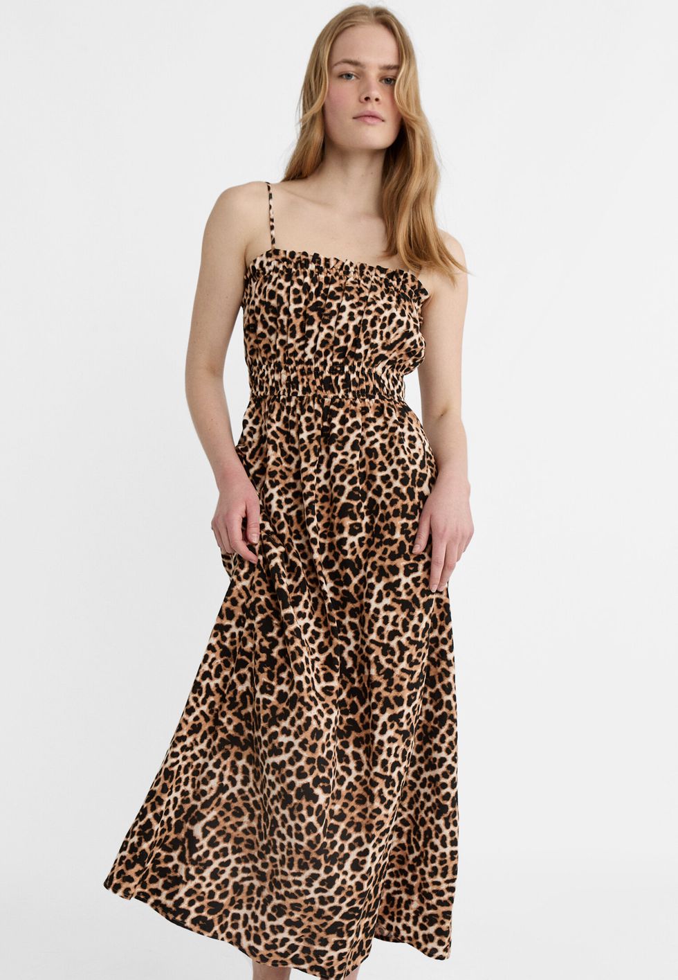 vestido de leopardo de stradivarius