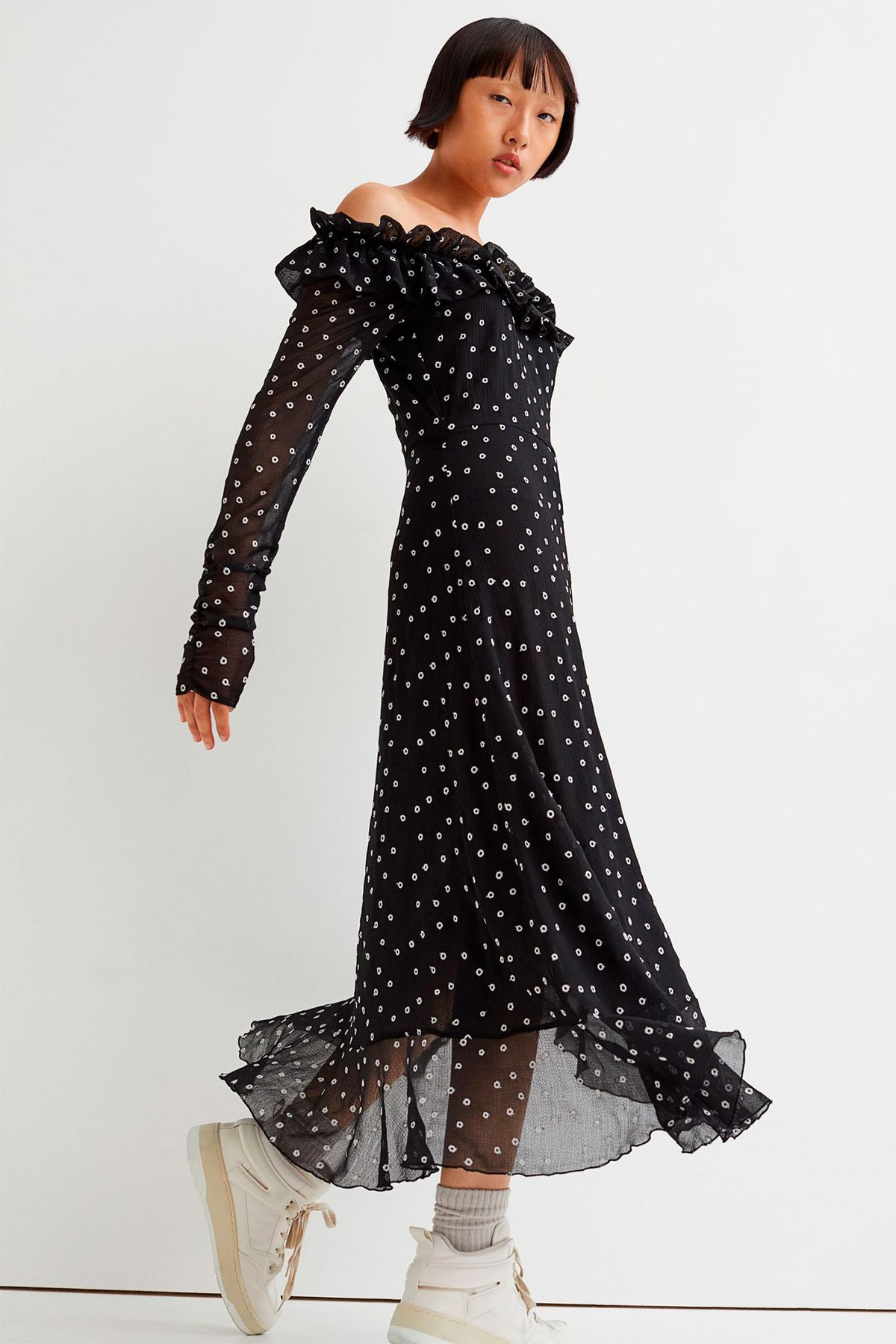 Este vestido de lunares manga larga de H&M es ideal