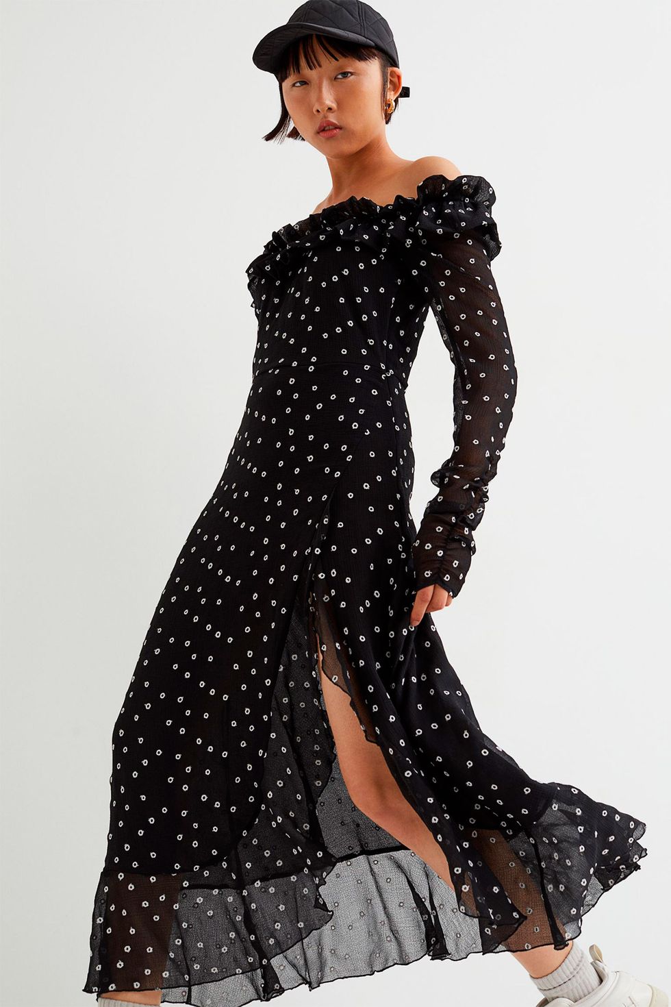Este vestido lunares de manga larga de H&M es ideal