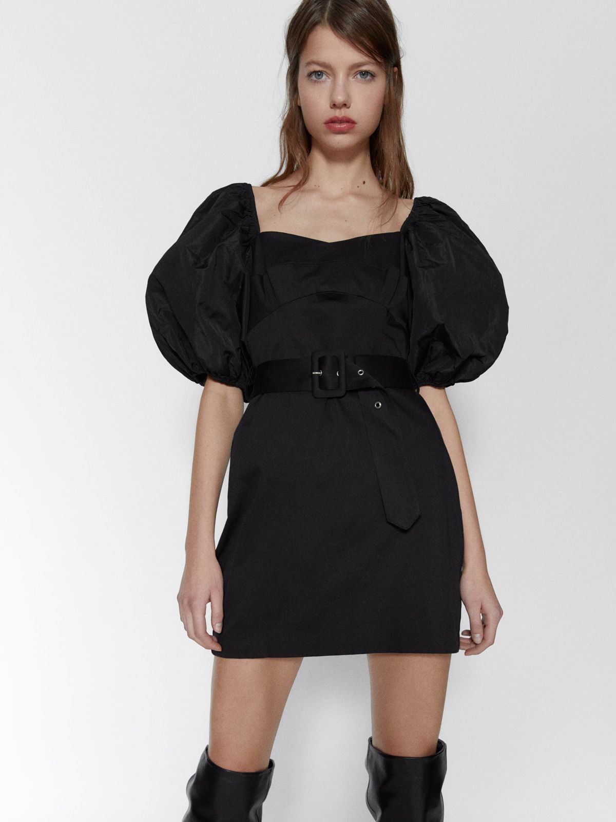 Vestido negro best sale zara manga abullonada