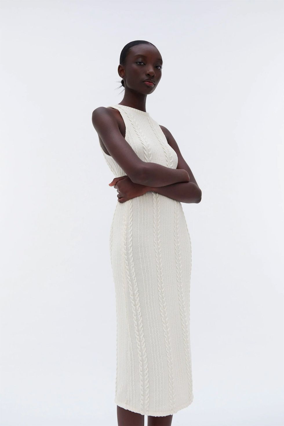 Este vestido de punto blanco de será de los más vendidos