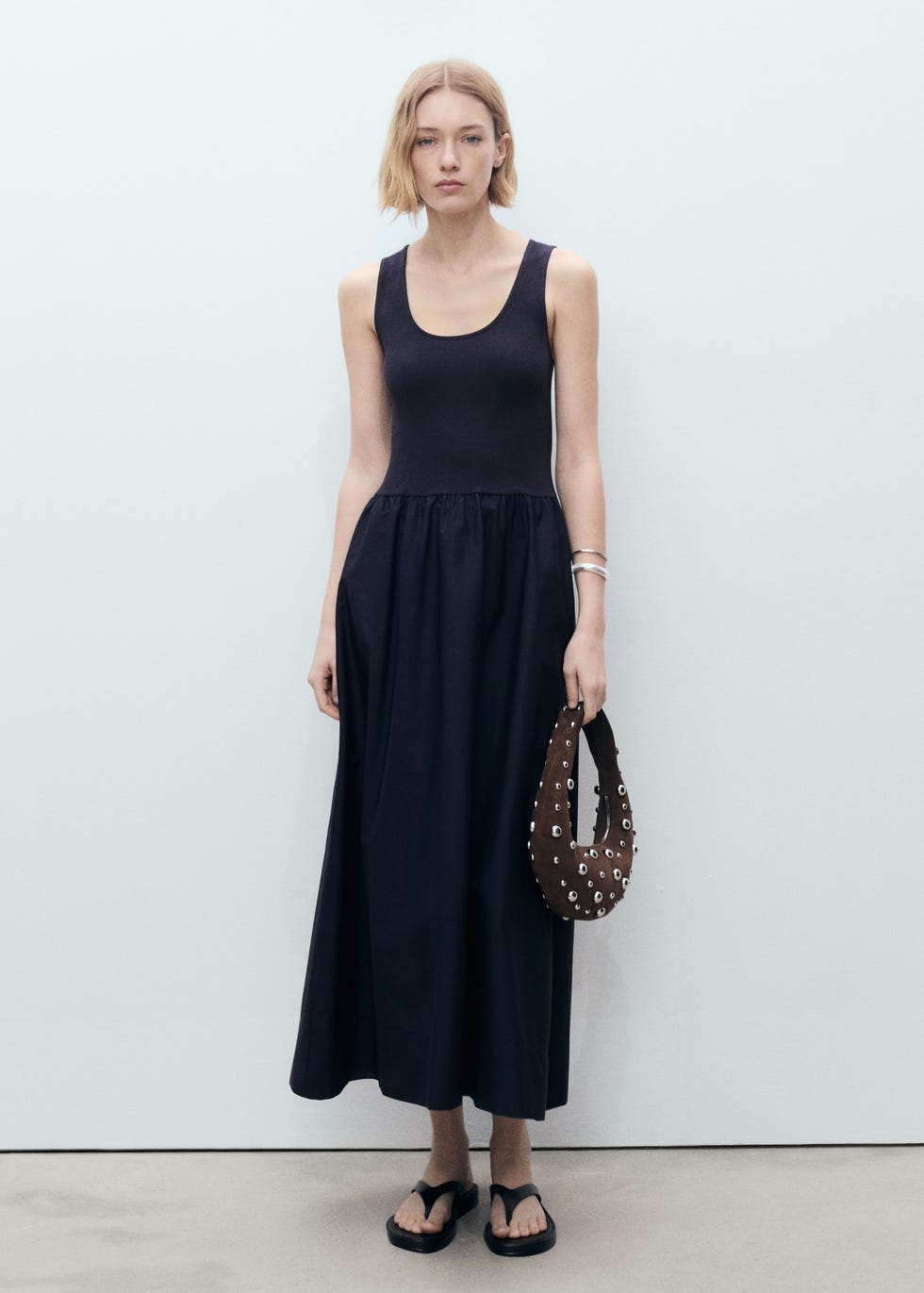 vestido comodo con tejido combinado