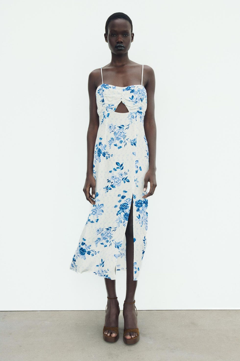 vestidos de primavera bonitos de zara