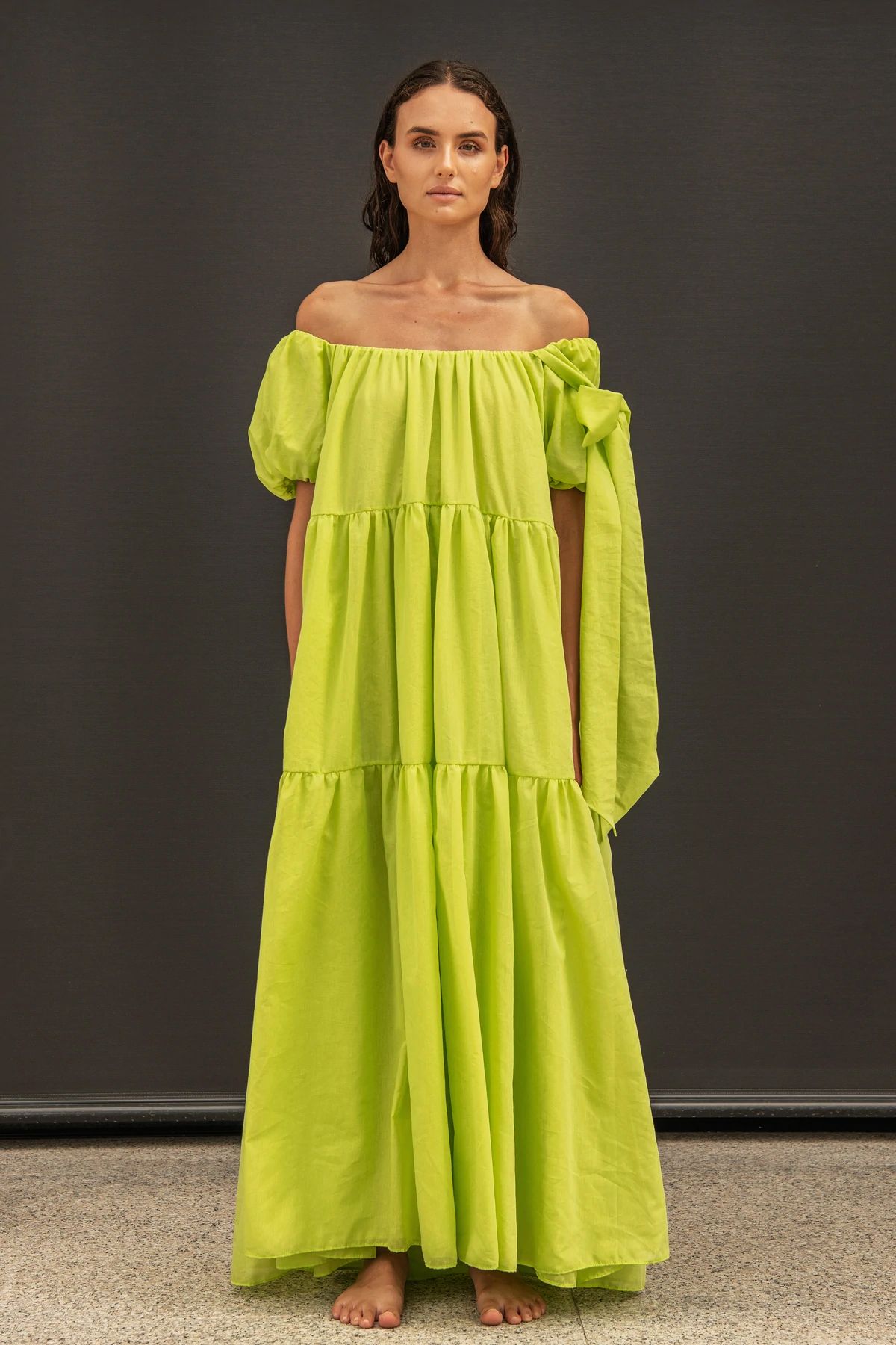 VESTIDO LARGO RASO CASCADA VERDE LIMA - Inlovewith