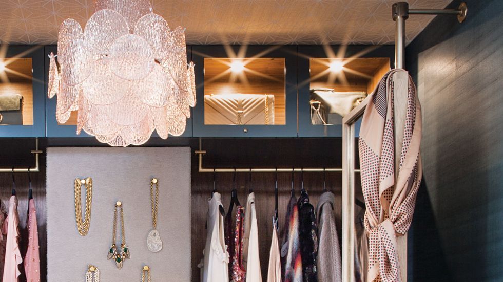30 Ideas para organizar vestidores pequeños en el dormitorio