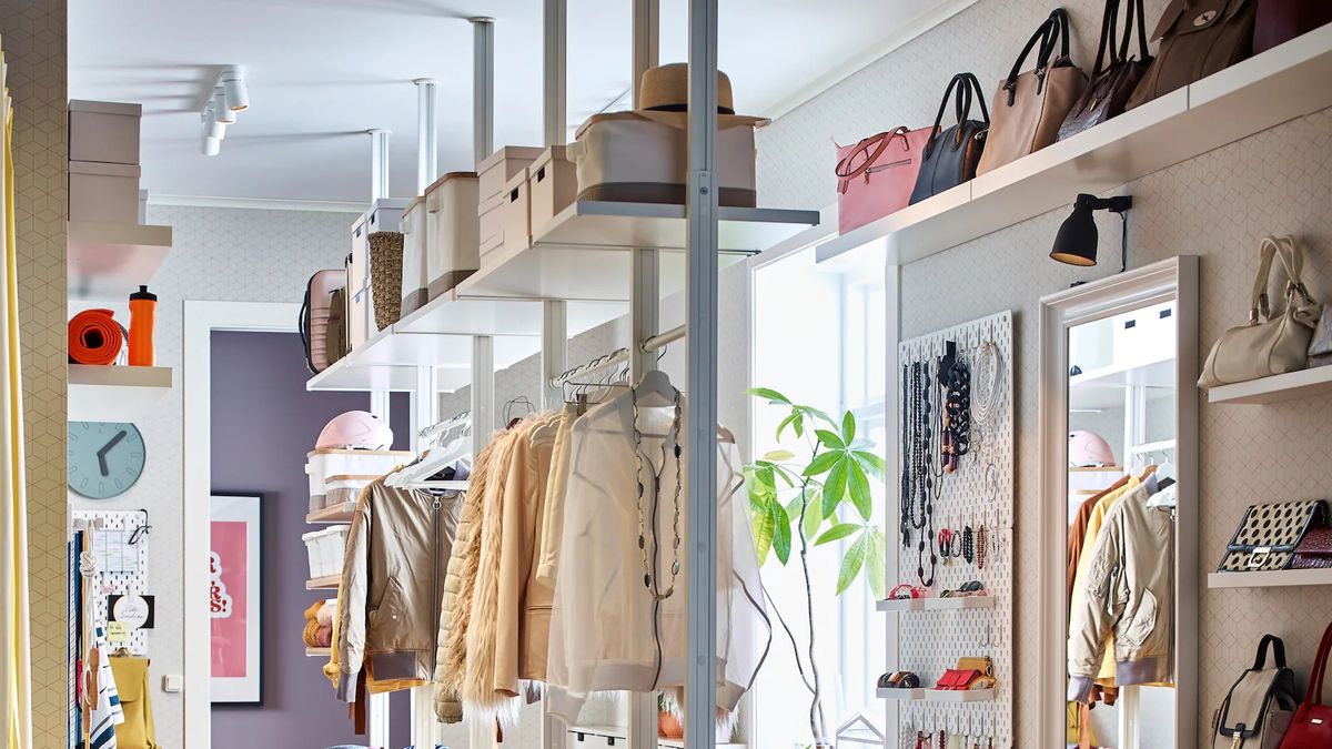 35 vestidores pequeños: las mejores ideas para organizar tu ropa