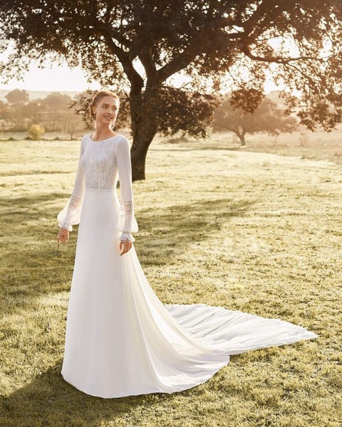 45 vestidos de novia bonitos y elegantes para tu boda en 2022 45 Vestidos De Novia Bonitos Y Elegantes Para Tu Boda En 2022