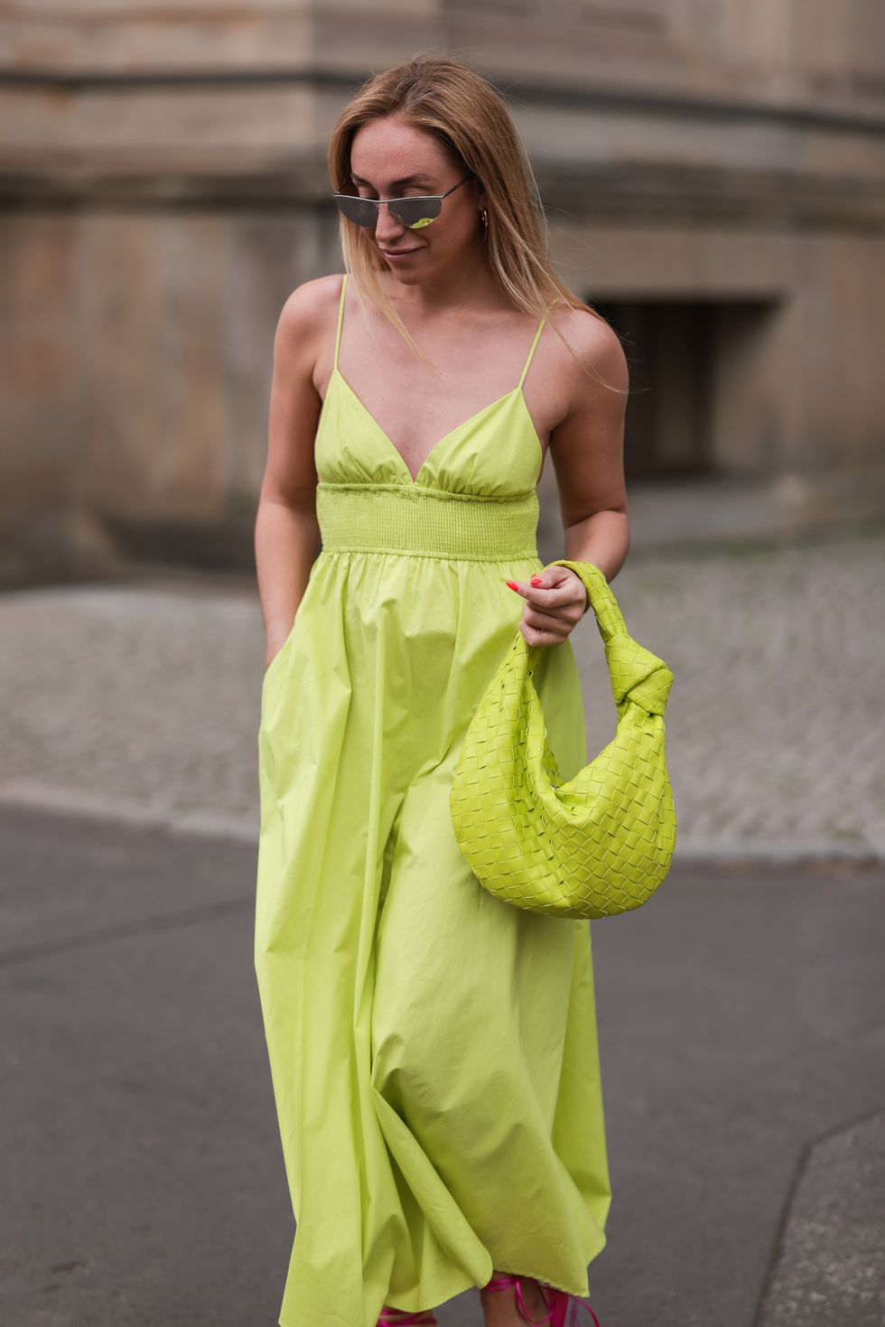 vestidos minimalistas asequibles verano vestido verde lima