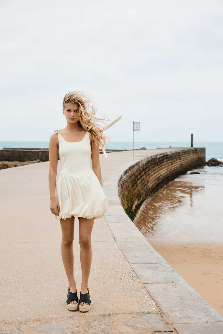 Wish-list di vestiti eleganti firmati H&M da avere per un agosto con stile