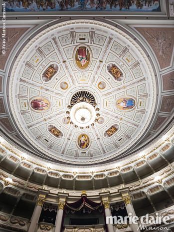 Dome, Ceiling, Building, Architecture, Basilica, Byzantine architecture, Daylighting, Classical architecture, Place of worship, Stock photography, 