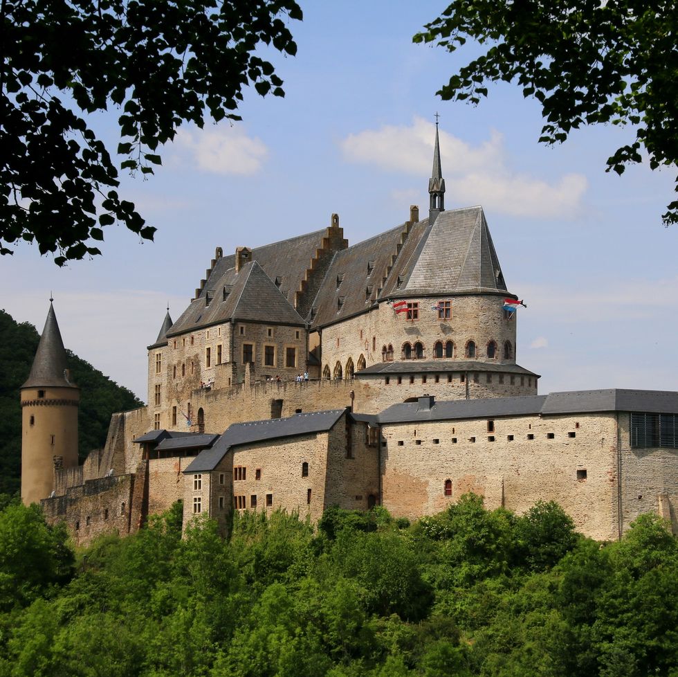 unverified content vianden castle, located in vianden in the north of luxembourg, is one of the largest fortified castles west of the rhine with origins dating from the 10th century, the castle was built in the romanesque style from the 11th to 14th centuries gothic transformations were added at the end of this period the castle fell to ruins in the 19th century but it has now been fully restored and is open to visitors