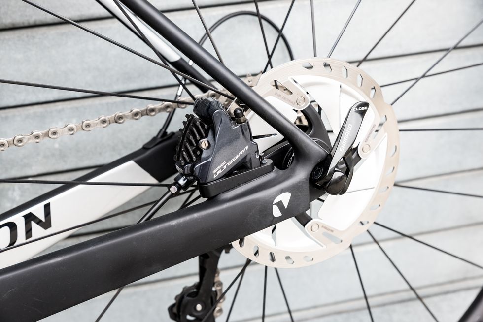 Bicycle wheel, Vehicle, Bicycle part, Bicycle tire, Spoke, Bicycle drivetrain part, Bicycle, Rim, Wheel, Hub gear, 