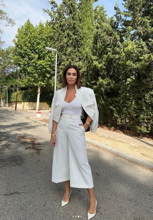 vicky martín berrocal con total look blanco