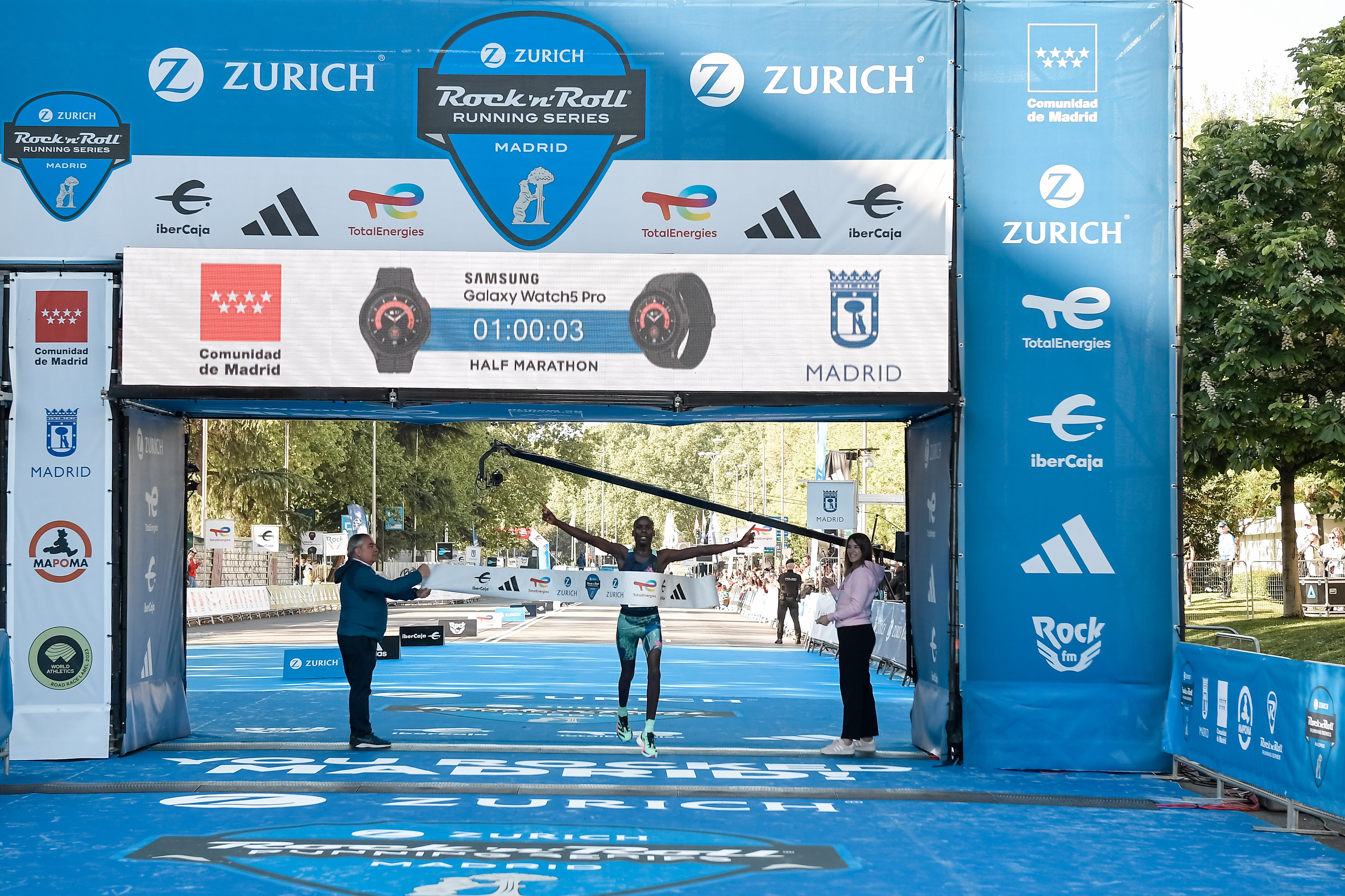 las mejores fotos del maratón de madrid 2023