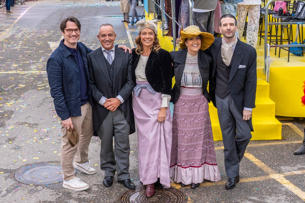 imagenes del desfile de la familia de la tele en su estreno