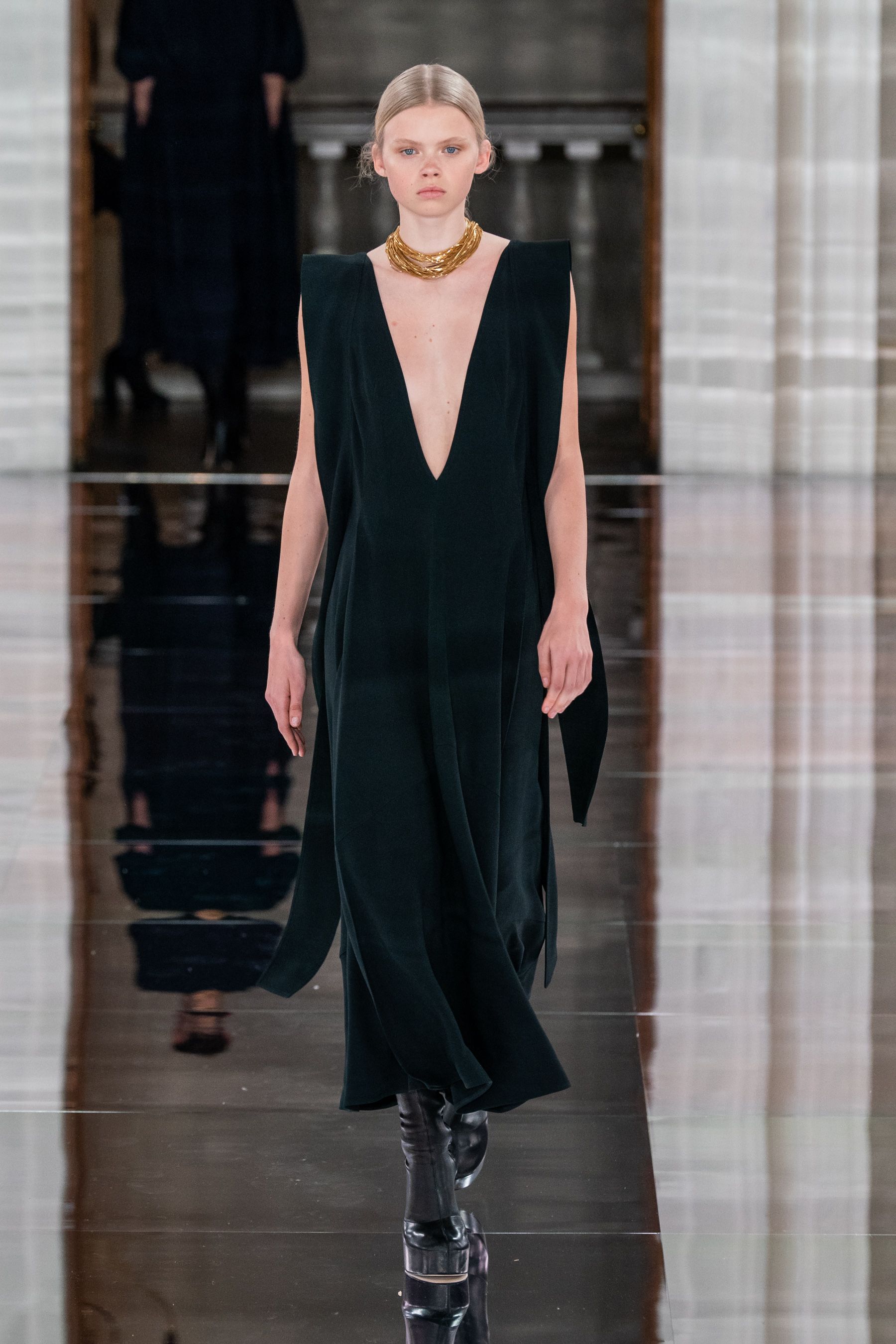 ヴィクトリア・ベッカム(VICTORIA BECKHAM)|2020秋冬コレクション ヴィクトリア・ベッカム(VICTORIA BECKHAM)|2020秋冬コレクション
