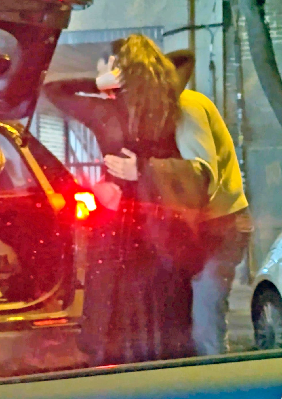 victoria federica y alex recort, juntos en madrid, se abrazan