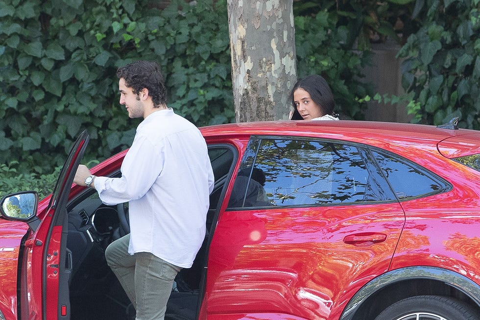 victoria federica celebra su 20 cumpleaños acompañada por su hermano froilán