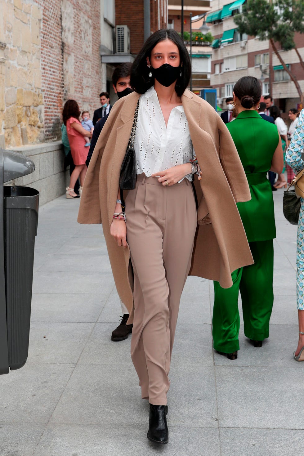victoria federica de marichalar en el bautizo de la hija de maría garcía de jaime y tomás páramo