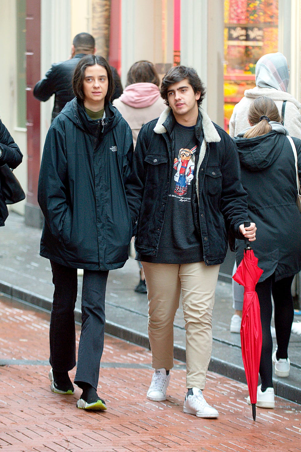 victoria federica y jorge bárcenas paseando juntos