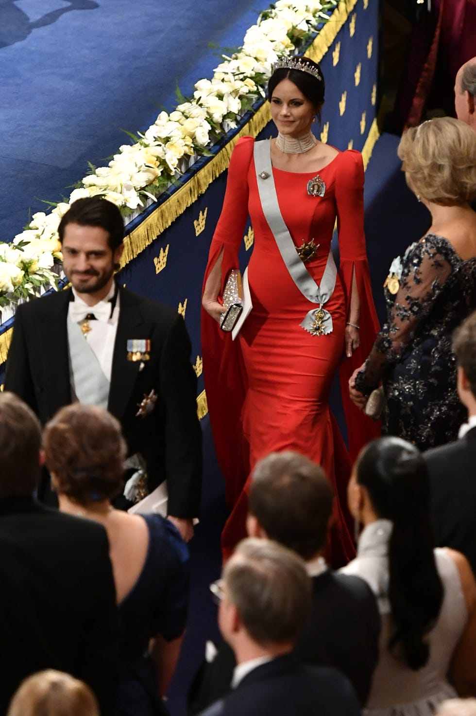 Red, Event, Dress, Fashion, Ceremony, Tradition, Carpet, Formal wear, Fun, Flooring, 
