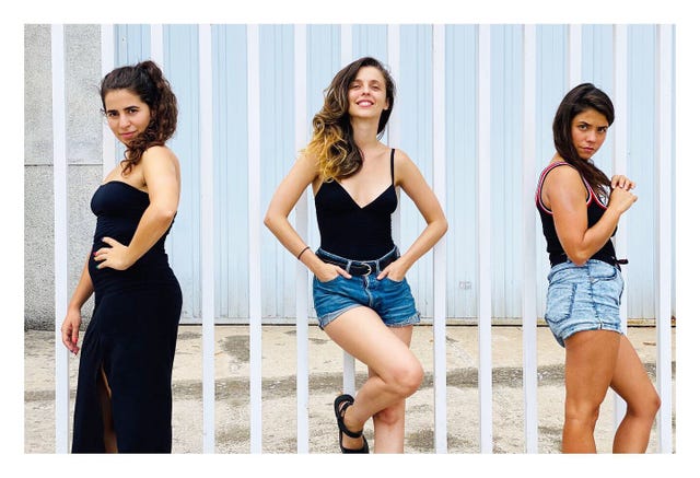 leticia dolera posa con dos directoras mas en la temporada 2 de vida perfecta
