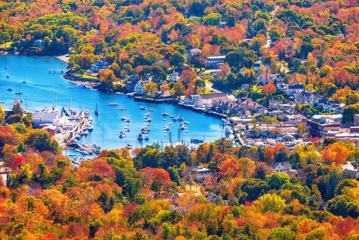 24 Best Places To See Fall Foliage In The U.S. 2024