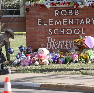 米テキサス州の小学校での銃乱射事件、セレブや著名人が反応